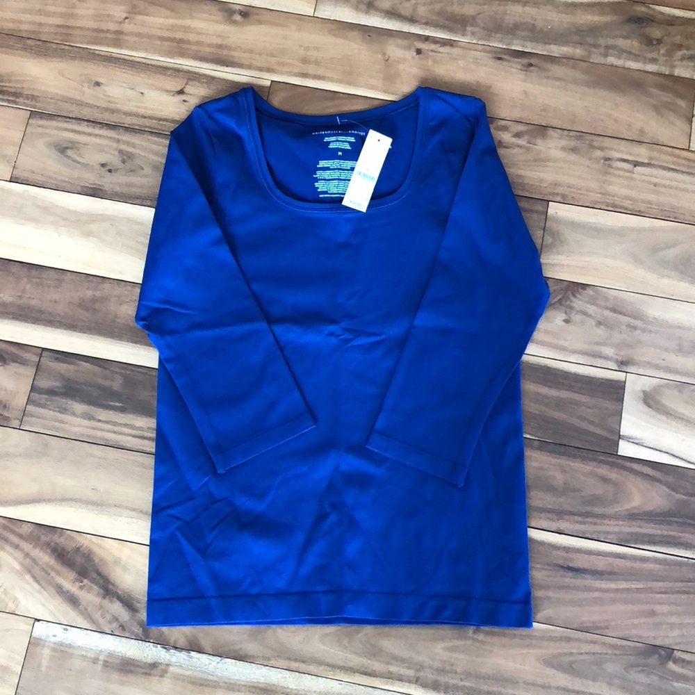 White House Black Market t-shirt